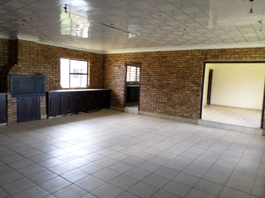 8 Bedroom Property for Sale in Ventersdorp North West